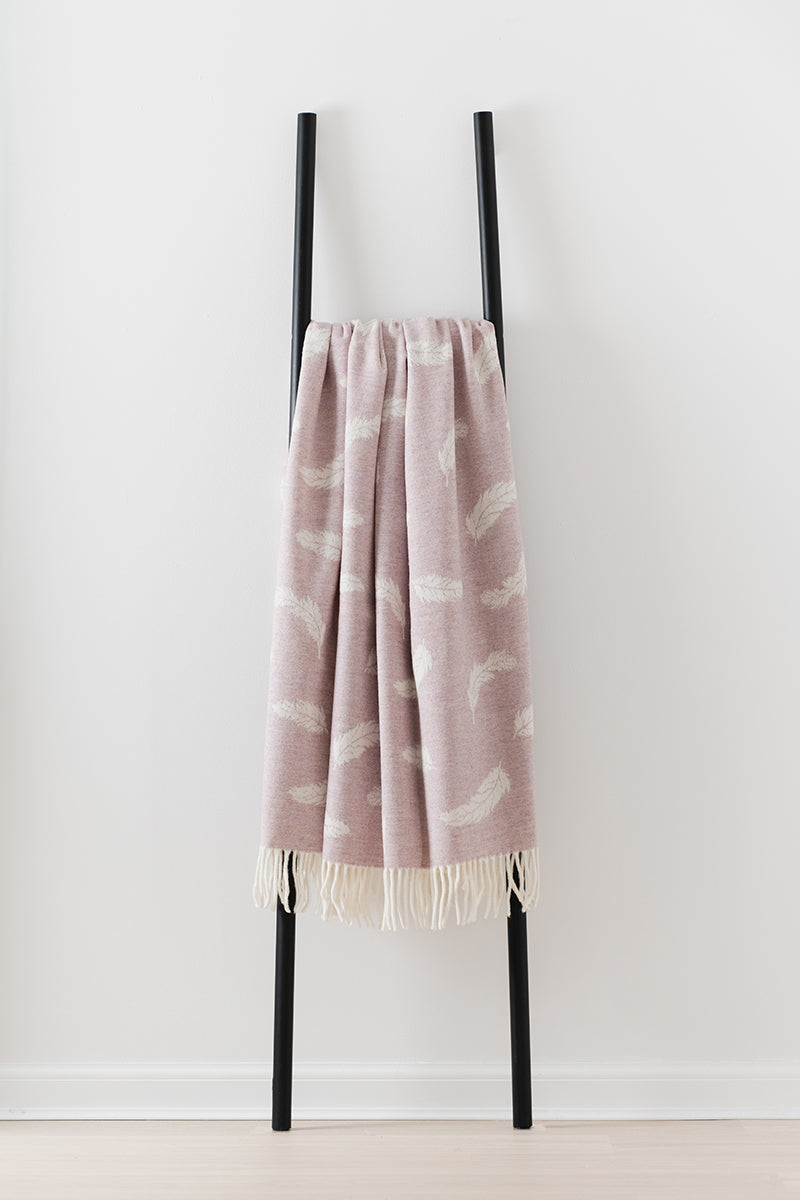 Nature Feather Blossom merino lambswool throw by Remony