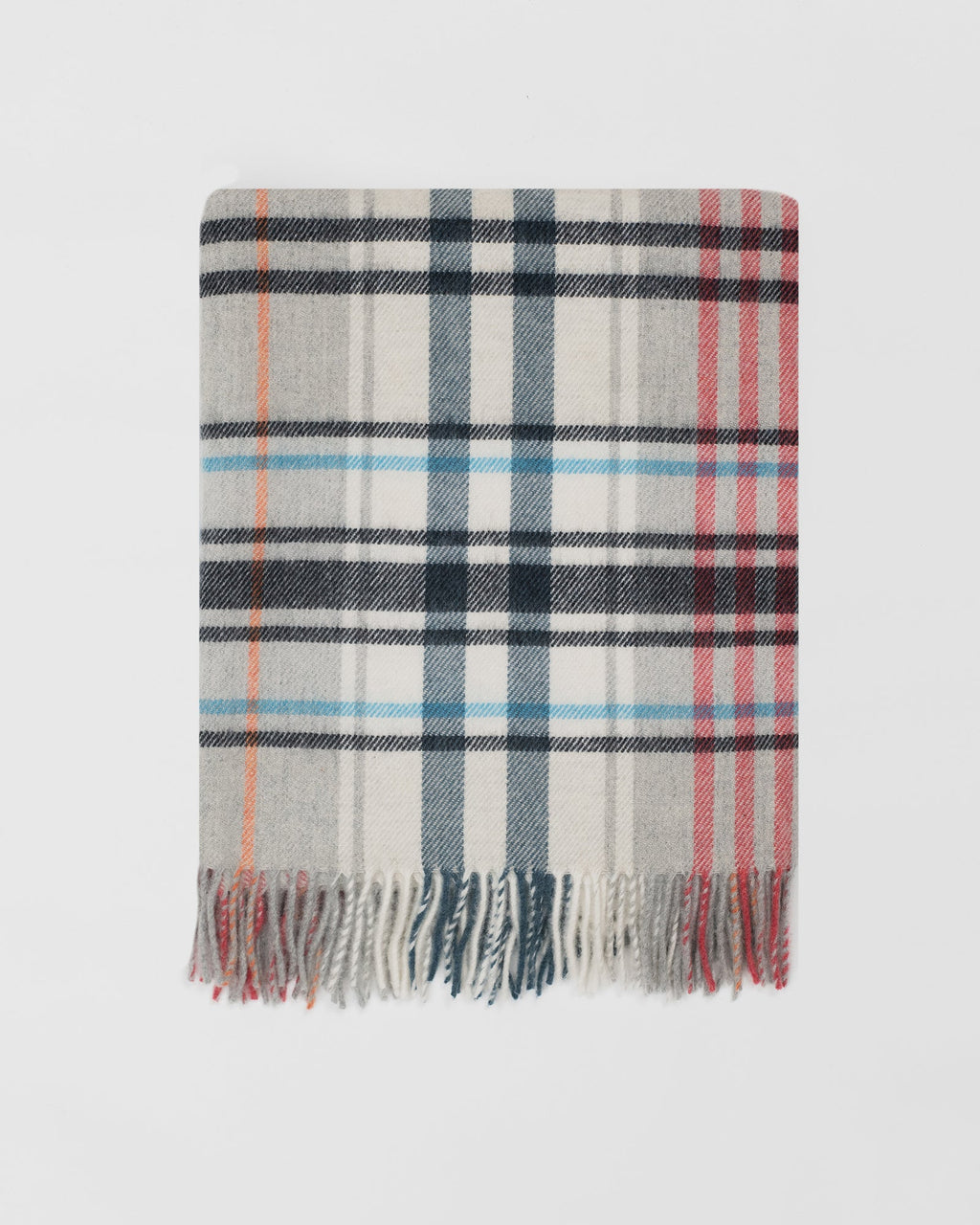 Pitnacree Rose merino lambswool throw by Remony - detail