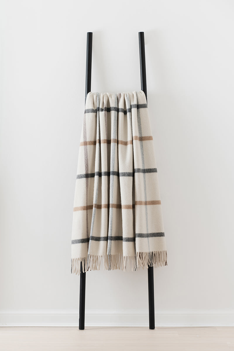 Milton Pebble merino lambswool throw by Remony