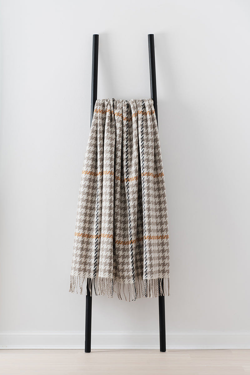 Carroglen Mushroom merino lambswool throw by Remony