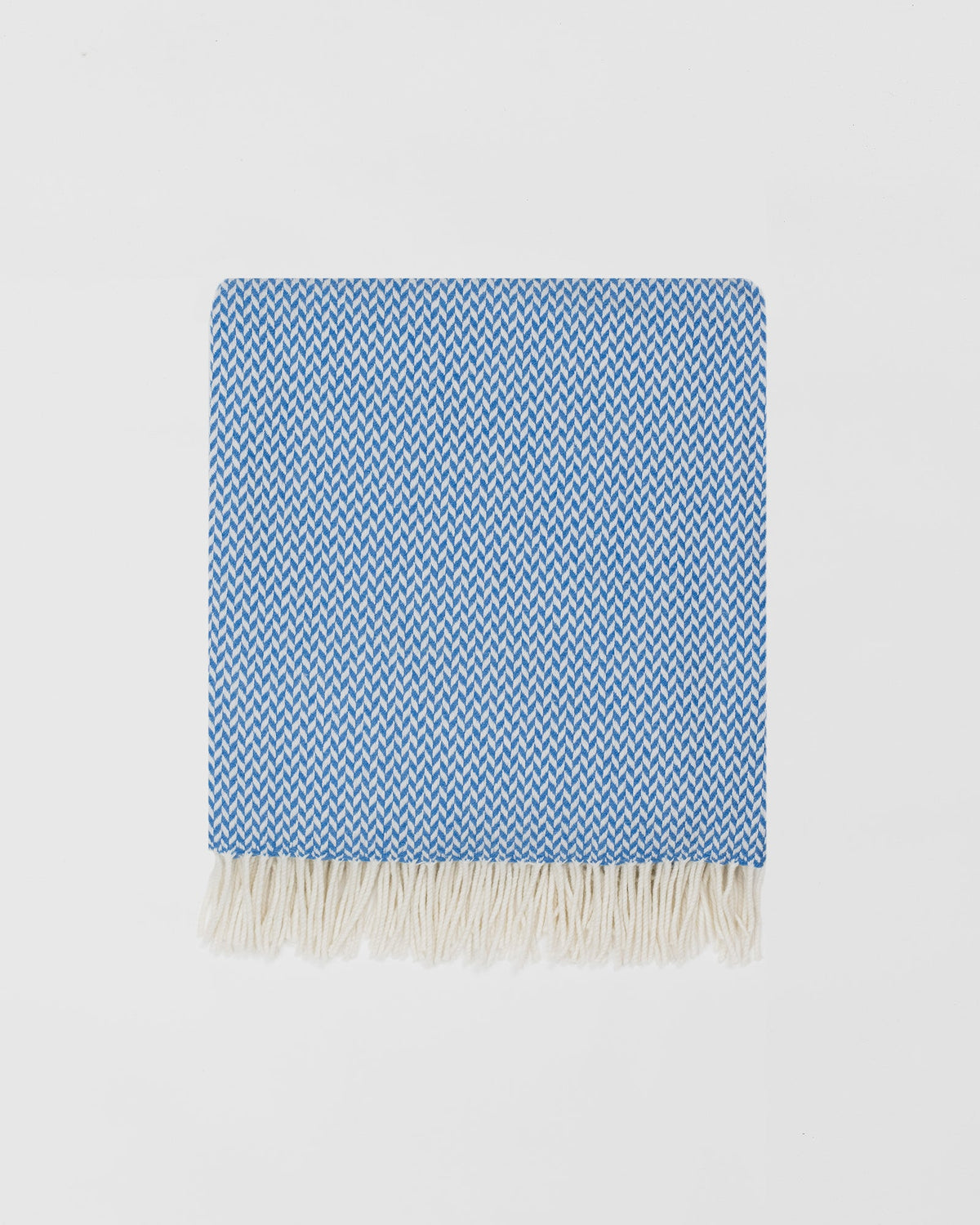 Balintyre Cornflower merino lambswool throw by Remony - detail
