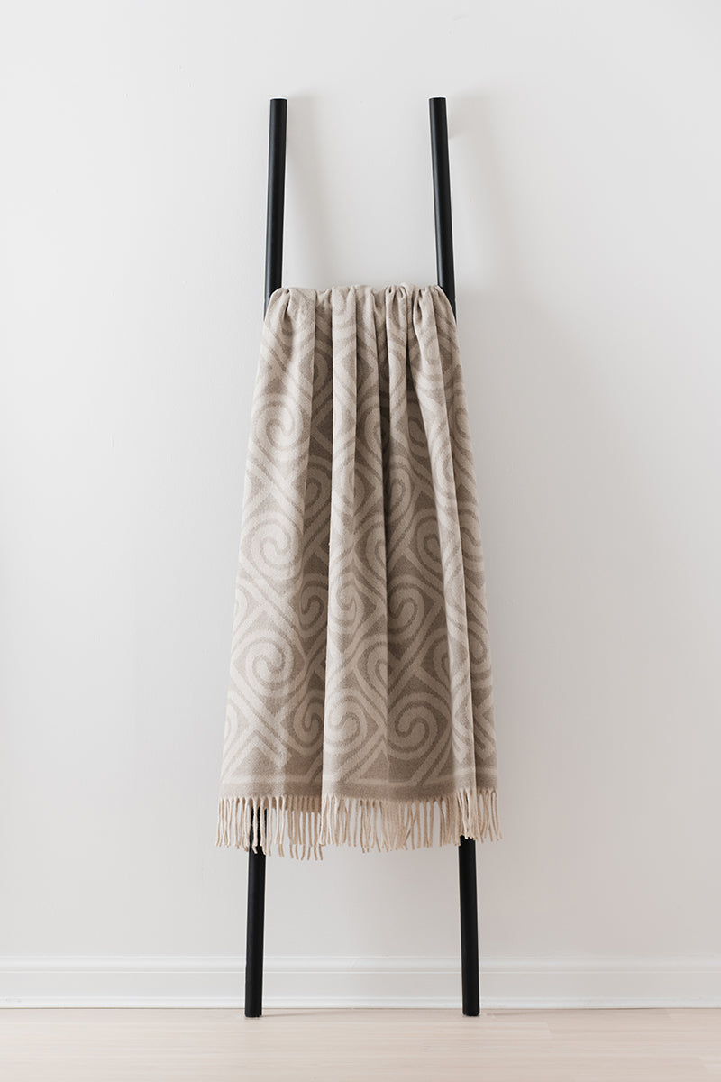 Fortriu Stone merino lambswool throw by Remony